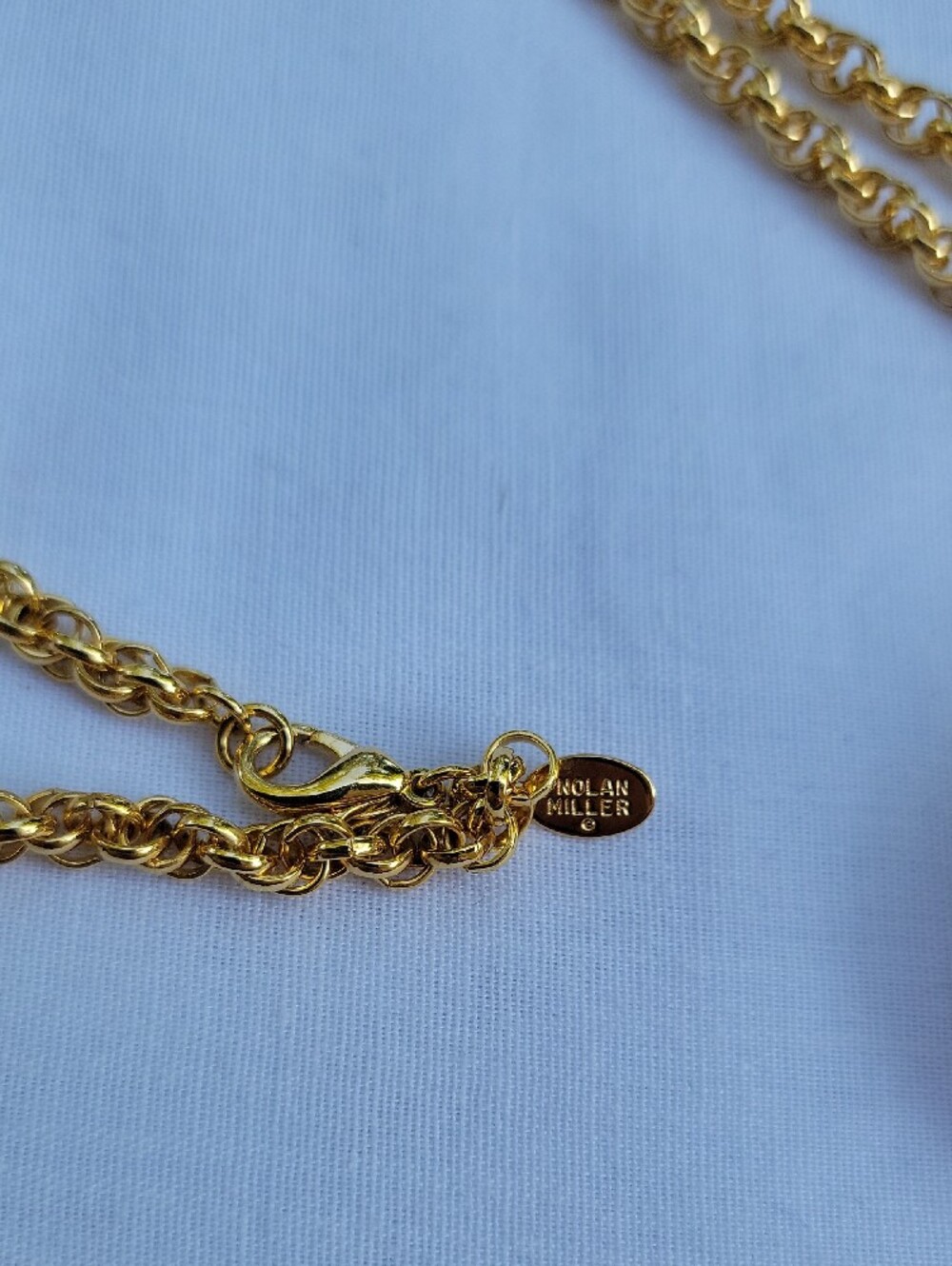 Vintage Nolan Miller Gold-Tone Blue Magnifying Pendant Medallion Necklace - Picture 4 of 8